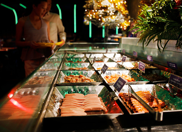 Live Seafood & Paella Pans